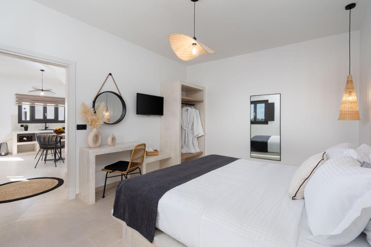 Almira Luxury Suites Playa de Perivolos Exterior foto