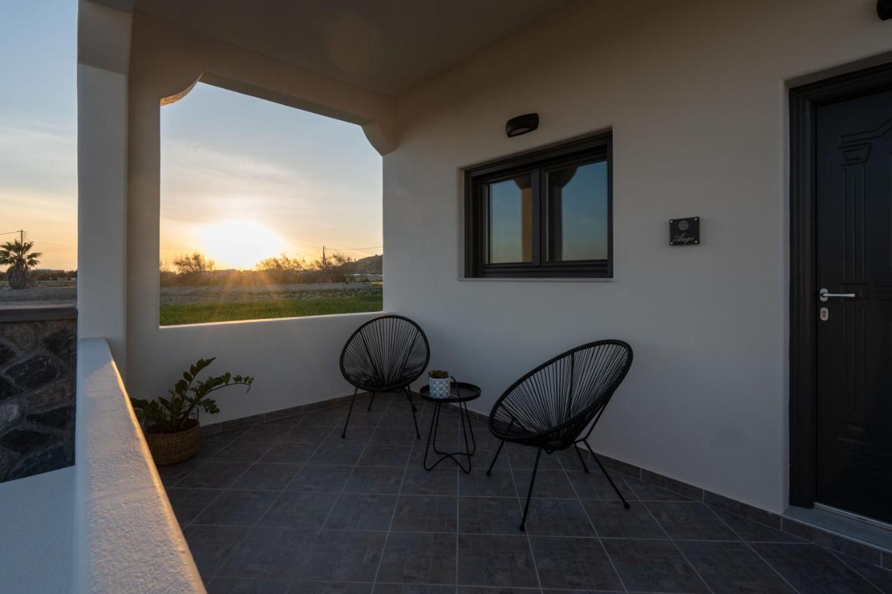 Almira Luxury Suites Playa de Perivolos Exterior foto