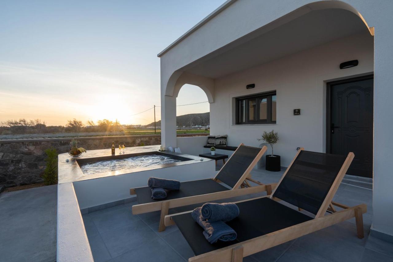 Almira Luxury Suites Playa de Perivolos Exterior foto